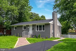 3911 Egan Dr, Fairfax, VA 22030 - Photo 2