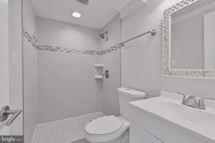 3911 Egan Dr, Fairfax, VA 22030 - Photo 20