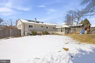 3817 Ren Rd, Fairfax, VA 22030 - Photo 36