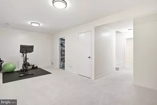 3865 Wilcoxson Dr, Fairfax, VA 22031 - Photo 36