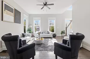 10602 Oak Pl, Fairfax, VA 22030 - Photo 8