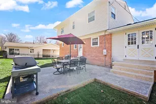 10228 Shiloh St, Fairfax, VA 22030 - Photo 44