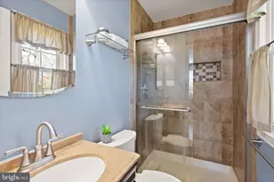 10228 Shiloh St, Fairfax, VA 22030 - Photo 30