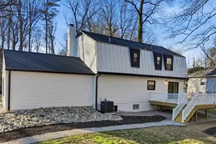 10704 Howerton Ave, Fairfax, VA 22030 - Photo 34