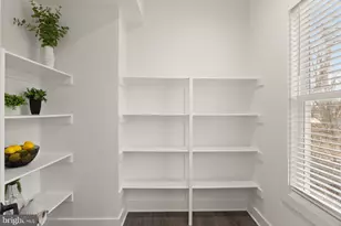 10634 Pocket Pl, Fairfax, VA 22030 - Photo 8