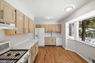 9732 St Andrews Dr, Fairfax, VA 22030 - Photo 18