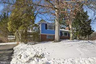 9732 St Andrews Dr, Fairfax, VA 22030 - Photo 2