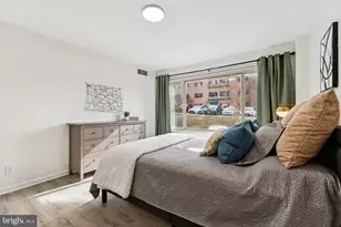 10570 Main St, Fairfax, VA 22030 - Photo 14