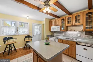 9906 Colony Rd, Fairfax, VA 22030 - Photo 10