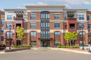 3989 Norton Pl, Fairfax, VA 22030 - Photo 1