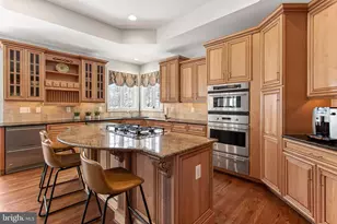 3555 Early Woodland Pl, Fairfax, VA 22031 - Photo 20
