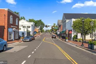 10328 Sager Ave, Fairfax, VA 22030 - Photo 32