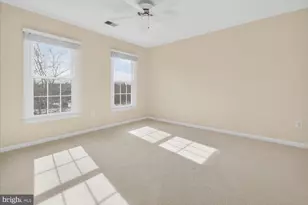 4184 Governor Yeardley Ln, Fairfax, VA 22030 - Photo 32