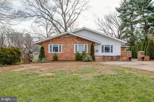 9913 Farr Dr, Fairfax, VA 22030 - Photo 1