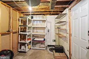 4027 Maple St, Fairfax, VA 22030 - Photo 46