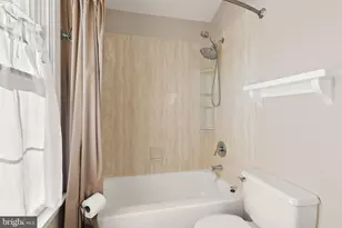 4027 Maple St, Fairfax, VA 22030 - Photo 32