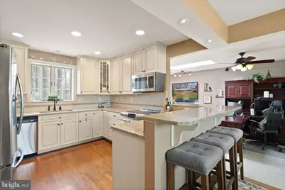 3213 Fair Woods Parkway, Fairfax, VA 22030 - Photo 10