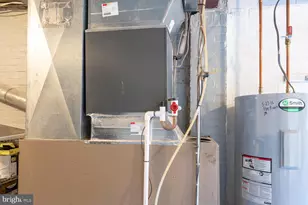 3903 Fairview Dr, Fairfax, VA 22030 - Photo 36