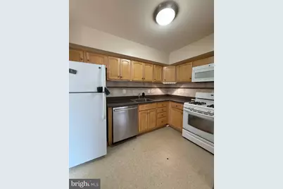 10163 Fair Woods Drive, Fairfax, VA 22030 - Photo 14