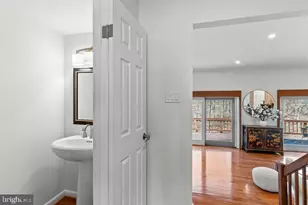 9943 Great Oaks Way, Fairfax, VA 22030 - Photo 8