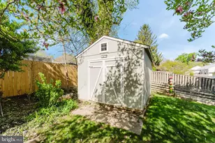 10205 Sager Ave, Fairfax, VA 22030 - Photo 38