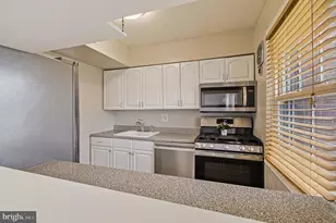 9457 Fairfax Blvd, Fairfax, VA 22031 - Photo 20