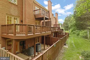 10204 Aspen Willow Dr, Fairfax, VA 22032 - Photo 40