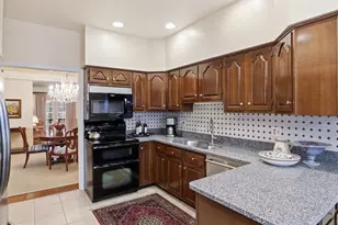 10204 Aspen Willow Dr, Fairfax, VA 22032 - Photo 12