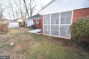 10932 Fairchester Dr, Fairfax, VA 22030 - Photo 20