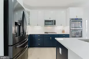 4318 Chancery Park Dr, Fairfax, VA 22030 - Photo 36