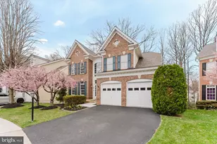 4318 Chancery Park Dr, Fairfax, VA 22030 - Photo 2