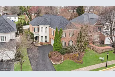 10089 McCarty Crest Court, Fairfax, VA 22030 - Photo 4