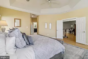 10089 McCarty Crest Ct, Fairfax, VA 22030 - Photo 32