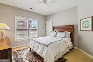 10089 McCarty Crest Ct, Fairfax, VA 22030 - Photo 42