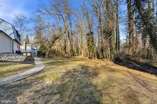 10704 Howerton Ave, Fairfax, VA 22030 - Photo 12