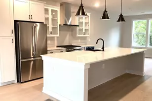 10590 Red Oak St, Fairfax, VA 22030 - Photo 6