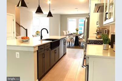 10590 Red Oak Street, Fairfax, VA 22030 - Photo 8