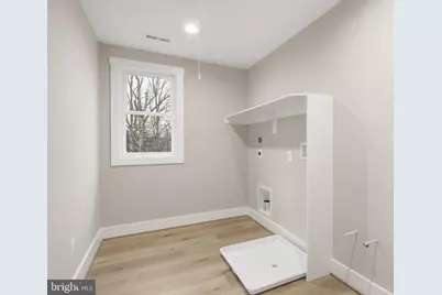 3410 Burrows Avenue, Fairfax, VA 22030 - Photo 32