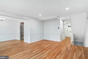 9752 Cardinal Rd, Fairfax, VA 22030 - Photo 12