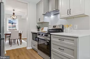 3262 Cambridge Ct, Fairfax, VA 22030 - Photo 4