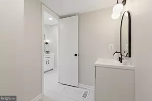 3262 Cambridge Ct, Fairfax, VA 22030 - Photo 34