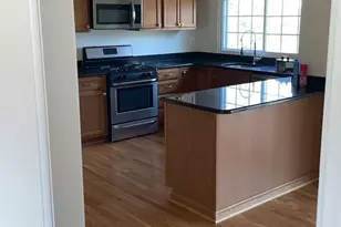 9821 Hampton Ln, Fairfax, VA 22030 - Photo 4