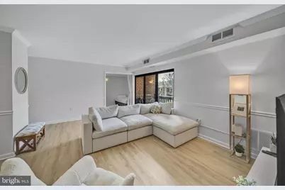 10725 W West Drive #303, Fairfax, VA 22030 - Photo 6