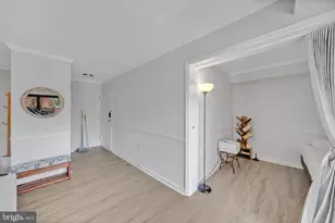 10725 W West Dr, Fairfax, VA 22030 - Photo 8