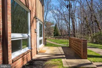 10009 Fair Woods Drive, Fairfax, VA 22030 - Photo 20