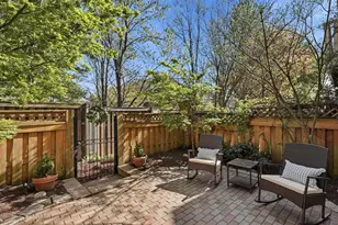 10424 Breckinridge Ln, Fairfax, VA 22030 - Photo 10