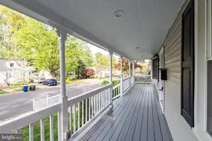 10817 Scott Dr, Fairfax, VA 22030 - Photo 2