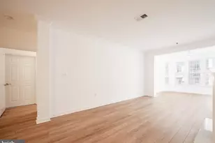 10328 Sager Ave, Fairfax, VA 22030 - Photo 14