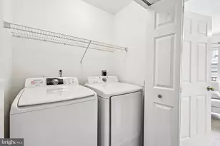 4111 Oxford Ln, Fairfax, VA 22030 - Photo 20