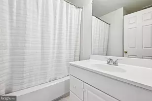 4111 Oxford Ln, Fairfax, VA 22030 - Photo 18